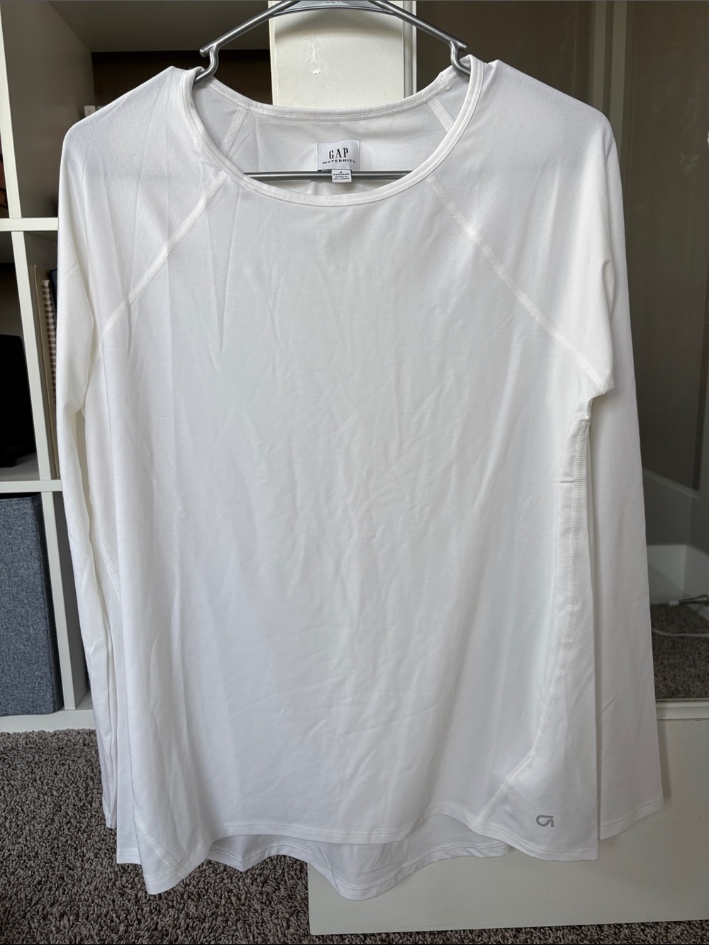 GAP-fit Maternity White Long Sleeve Crew Tee
